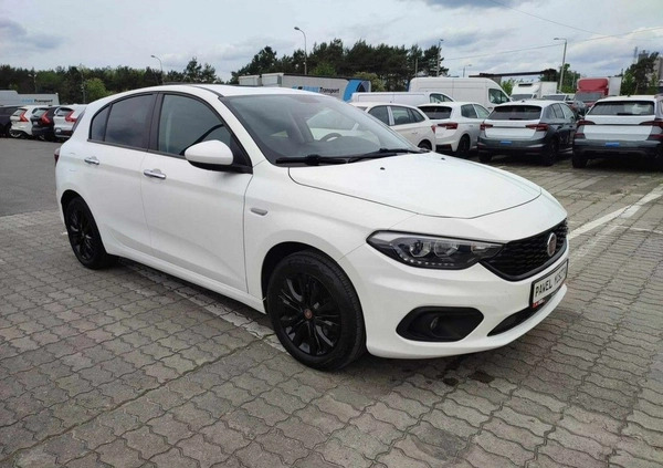 Fiat Tipo cena 52900 przebieg: 51765, rok produkcji 2019 z Karpacz małe 379